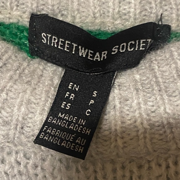 (3 for $15)Women’s Streetwear Cropped Knit striped crewneck Sweater - Picture 6 of 6